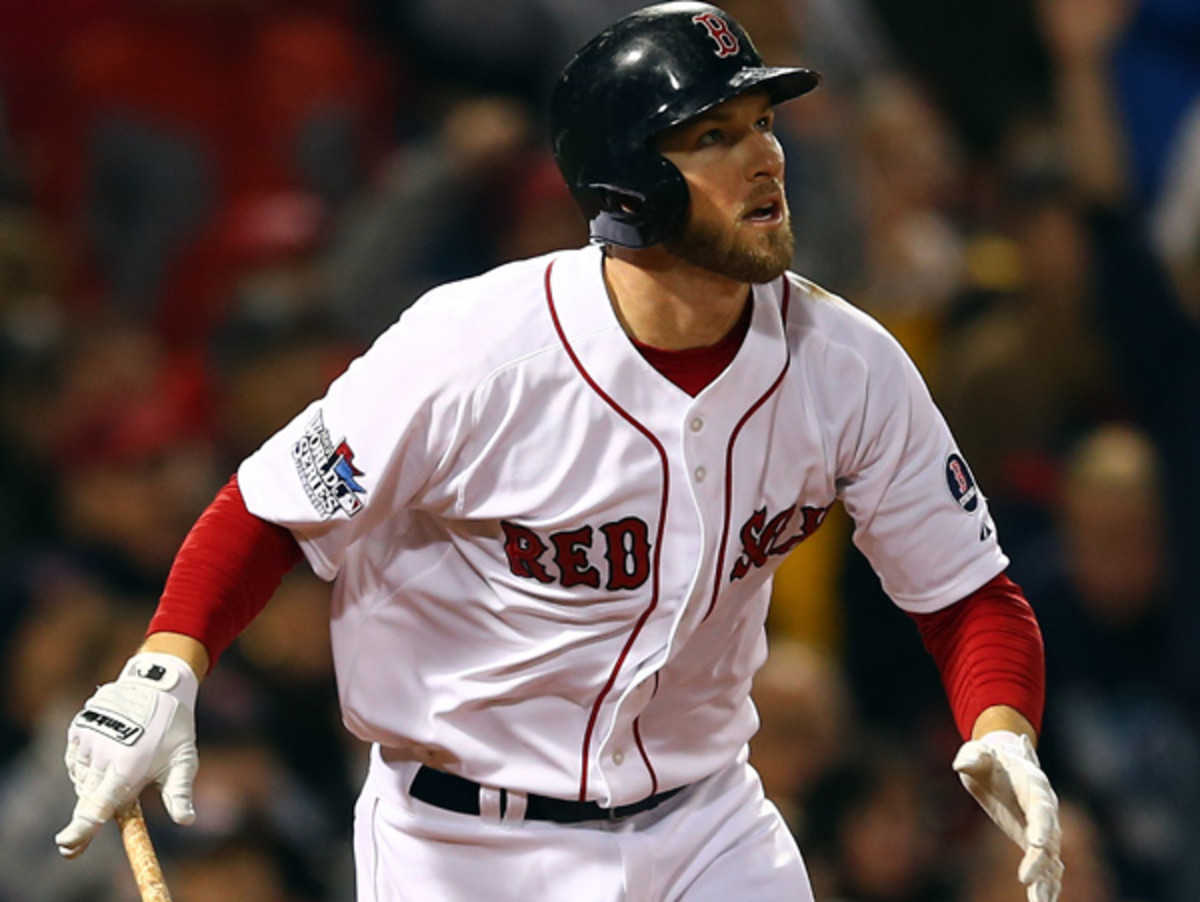 Stephen Drew will return to Boston after failing to attract interest from other teams this year. (Elsa/Getty Images)